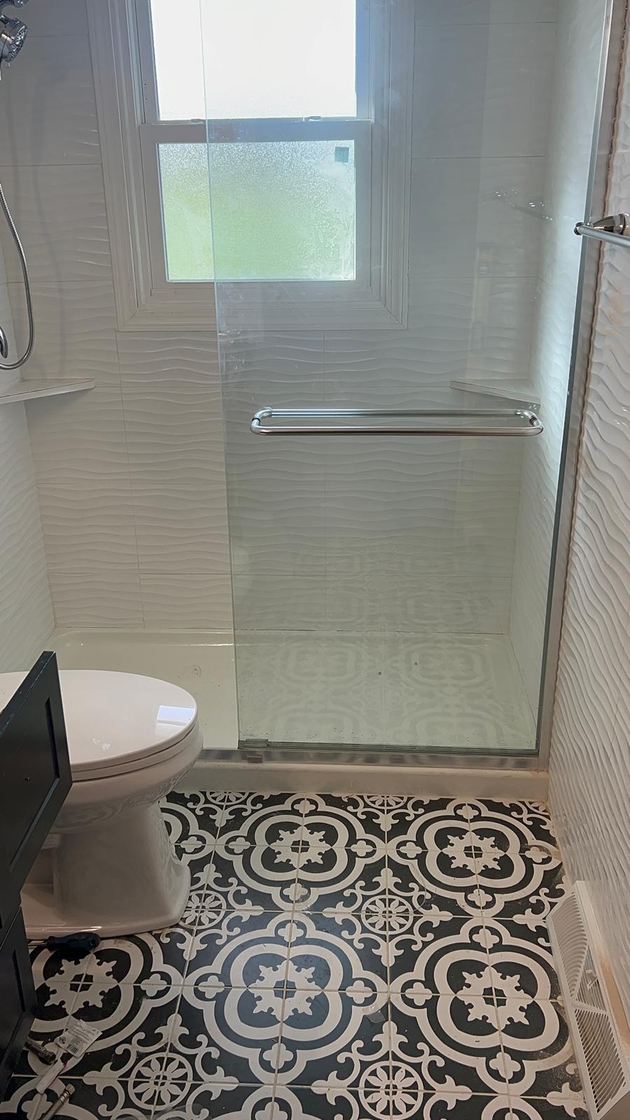 Patterned Floor Bath